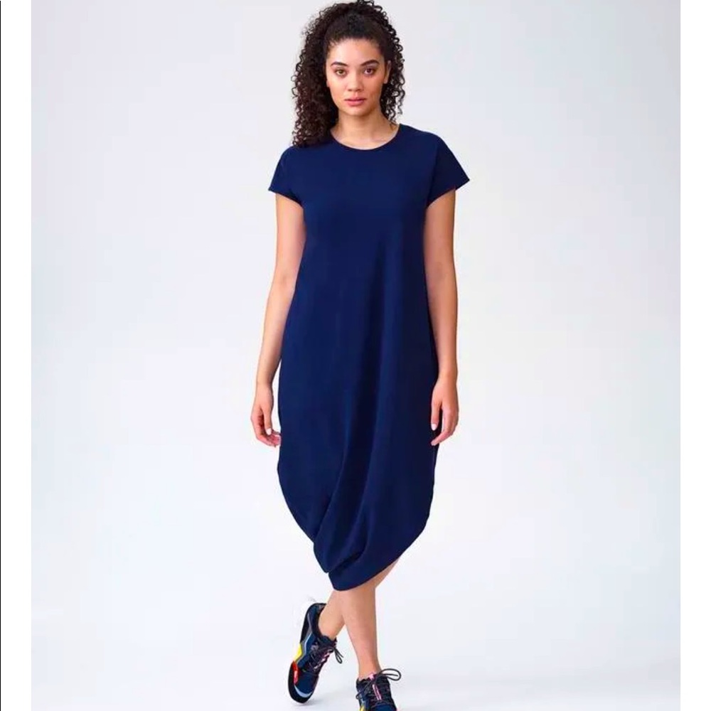 Geneva Dress - Navy - NWT - 18-20